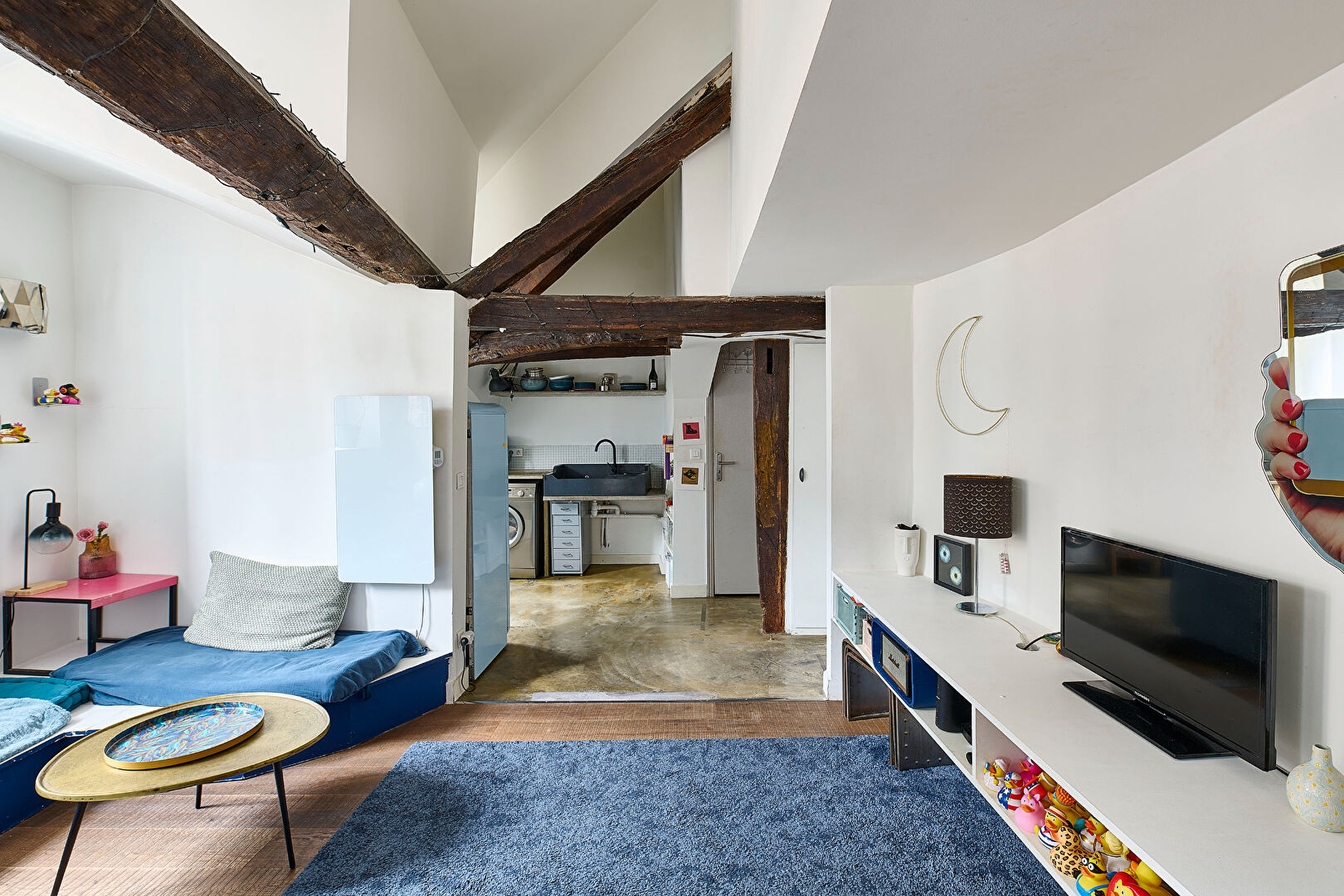 Top floor, a stone’s throw from the Canal St Martin